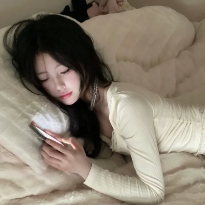 蒙面纱的男子